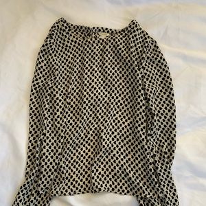 Black and White long sleeves shirt